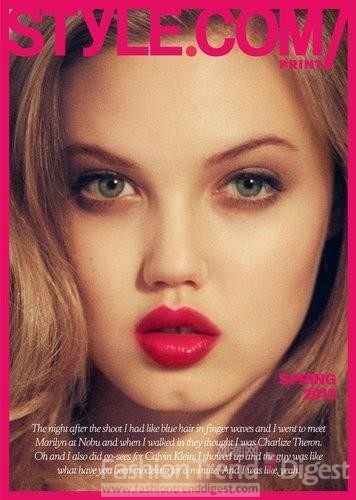 20. No.12 琳赛•威克森（Lindsey Wixson）<br>
琳赛•威克森 (Lindsey Wixson) 有着肉肉的脸颊，有个小凹坑的下巴，眼神任性，最独特是她那张圆圆的肉肉的小嘴，仿佛总是有点生气一般，非常洛莉非常Q！琳赛•威克森 (Lindsey Wixson) 的嘴唇不仅仅小，而且是可爱的“兔子嘴” ，自从成为2010春夏PRADA 秀场开场的PRADA女孩之后，其瞩目程度大为飙升。<br>
 