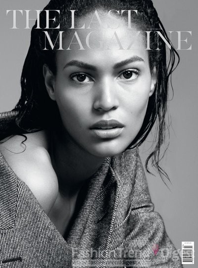 7. No.4 琼-斯莫斯 (Joan Smalls)<br>
琼-斯莫斯 (Joan Smalls) 1988年出生于波多黎各，身高179cm。 2007年与Elite模特经纪公司签约。除了拥有一张气质成熟完美的脸和为T台而生的笔直双腿，琼-斯莫斯 (Joan Smalls) 的个人着装风格也很值得夸耀，秀场之外，她的身影成为街拍博主们最爱追逐的对象。<br>
 