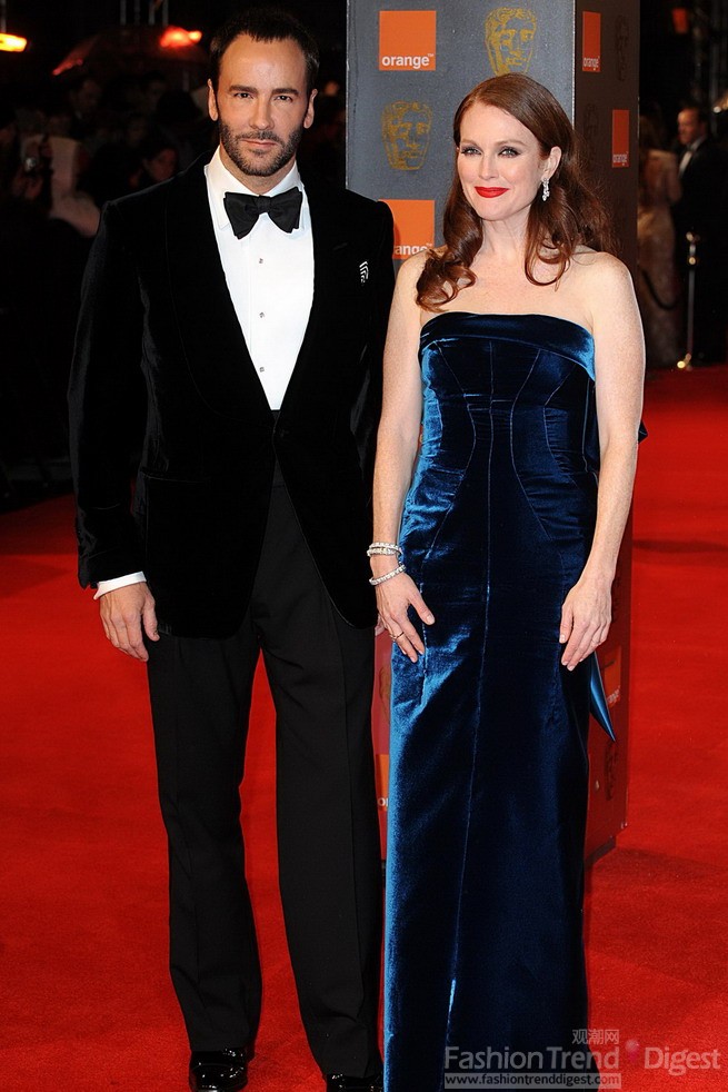 17. 汤姆•福特 (Tom Ford) 和朱利安•摩尔 (Julianne Moore)<br>
礼服：Tom Ford <br>
珠宝：Bulgari<br>
 