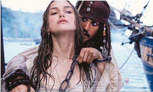 《Pirates of the Caribbean加勒比海盗》<br>
不知道是真的喜欢那些衣服还是喜欢凯拉奈特利和强尼戴普的美貌呢？哈哈<br>
 