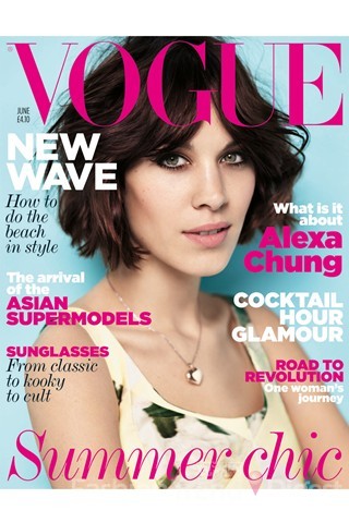 1. 艾里珊•钟 (Alexa Chung) 登上时尚杂志《Vogue》英国版2011年6月号封面，身着2011春夏Erdem服装，由摄影师Josh Olins掌镜。 