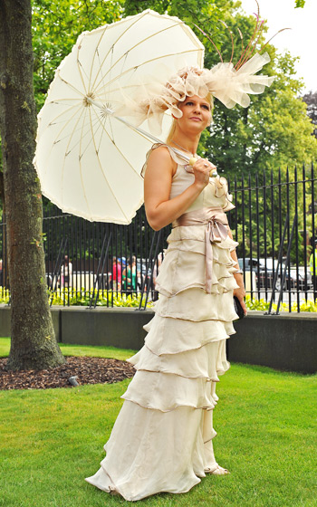 2011 Ascot�ʼ������᣺ñ��ʢ��