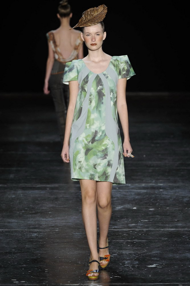 6. Fernanda Yamamoto 