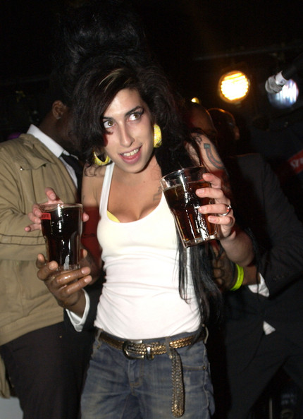 ʱĸAmy Winehouse ͻع