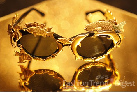 5. 金色飛魚墨鏡, Mercura NYC, $375; 通過mercuranyc@gmail.com購買 