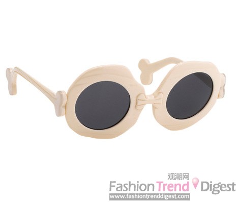 20. 人骨圓形眼鏡, Jeremy Scott x Linda Farrow, $272.75; 通過lindafarrow.co.uk購買 