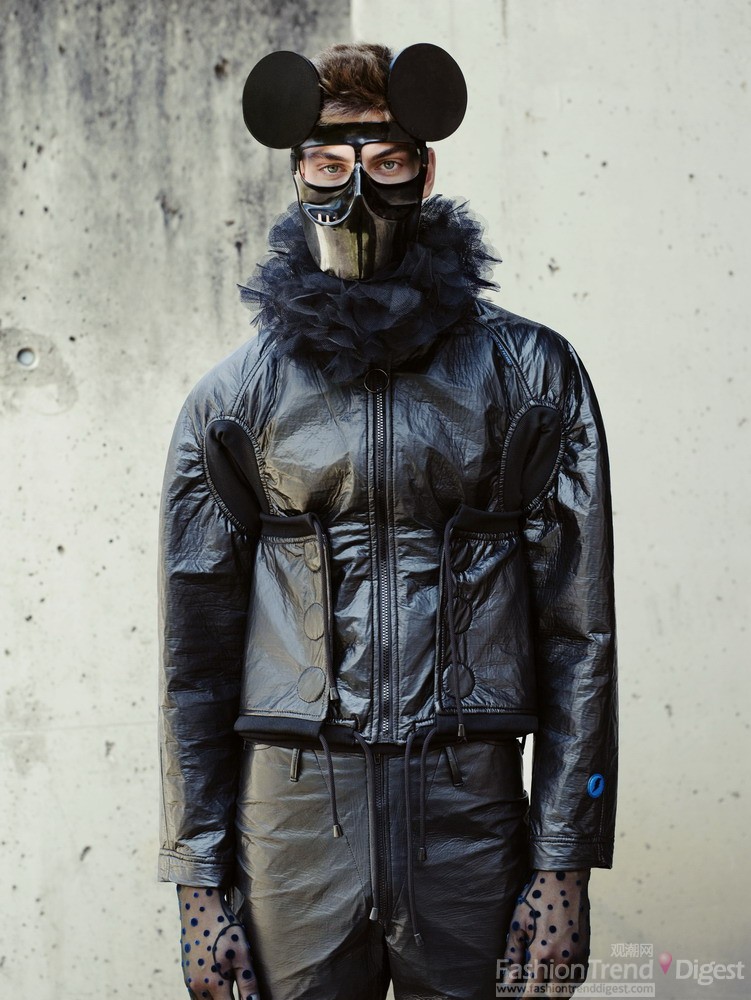 安特衛普Walter Van Beirendo展覽 