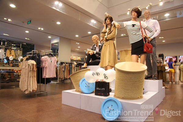 2011 VOGUE Fashions Night OutĦǲҹ