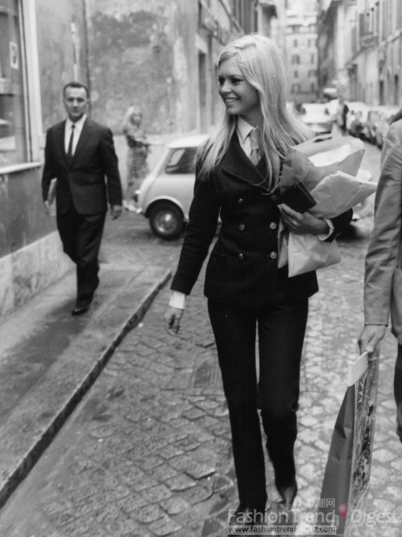 7. 碧姬•巴铎(Brigitte Bardot), 1967 