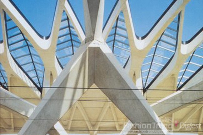 30. “Santiago Calatrava，线性迷宫和斜拉桥” — Lela Rose 