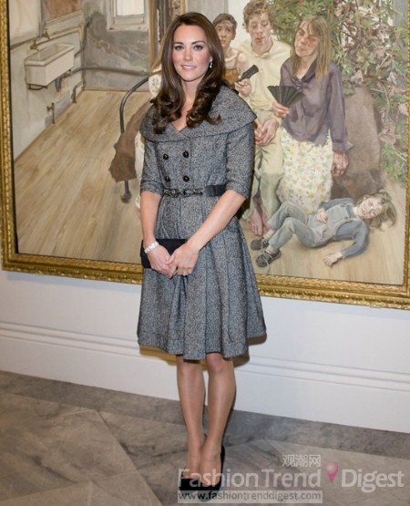 6. 剑桥公爵夫人（The Duchess of Cambridge）, 30岁<br>
凯特•米德尔顿（Kate middleton ）是英国王储威廉王子的妻子，2011年4月29日，凯特与威廉王子于伦敦威斯敏斯特大教堂举行婚礼，凯特正式成为王妃。结婚当天穿上Alexander McQueen 婚纱后，成为了大家关注的焦点，凯特王妃也被评为2011年英国女孩偶像。<br>
