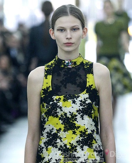 15. Monica Sawicka<br>
Peter Pilotto, Erdem和Topshop Unique都启用了波兰超模Monica Sawicka，总共走了49场秀。<br>
