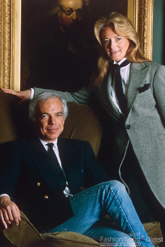 5. 1994年在纽约的家中挂着一幅拉夫•劳伦 (Ralph Lauren)和妻子Ricky的画像。