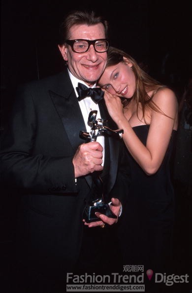 21.	1999年伊夫圣羅蘭（Yves Saint Laurent）和蕾蒂西婭•卡斯特（Laetitia casta）