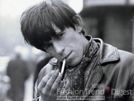 理查兹 基思/8. 1964年基思理查兹（Keith Richards）戴着标志性的佩斯利...