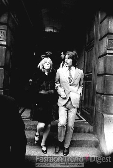 17.	1969年玛莉安菲丝佛（Marianne Faithfull）和米克•贾格尔（Mick Jagger）。