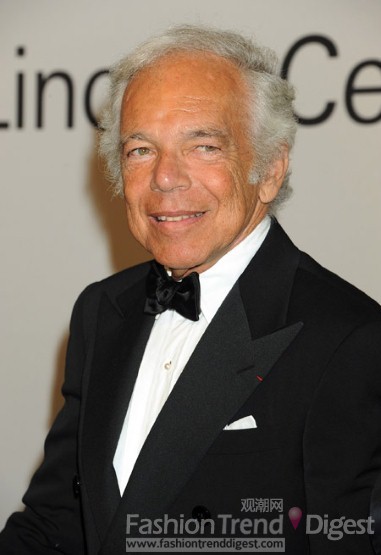 5. 拉尔夫•劳伦（RALPH LAUREN）<br>
拉尔夫•劳伦（RALPH LAUREN）曾经就读于纽约的巴鲁克学院学习商务管理，2年后因为参军而休学，1967年他开了第一家店铺。<br>
