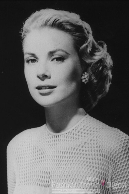 16. 格蕾丝•凯利（GRACE KELLY） 优雅淑女发型是典型的贤惠妻子形象，如果想在新年里做个淑德的好媳妇，就这么打扮自己吧。