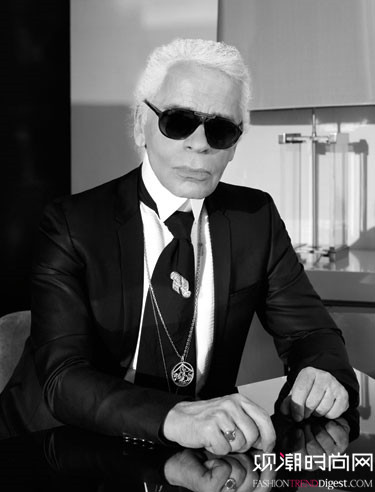 老佛爷Karl Lagerfeld虽是德国人，但执掌Chanel 30余年，他使得法国老牌时装屋Chanel成为时尚界不可否定的存在。