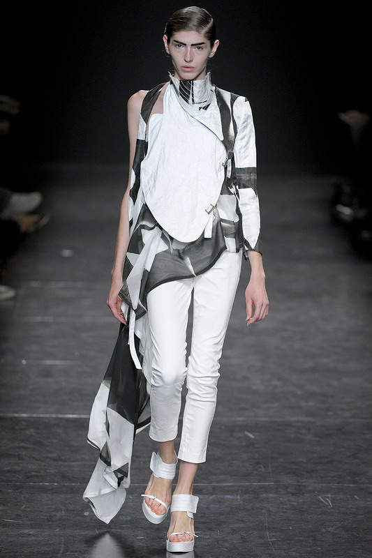 Ann Demeulemeester 11ĸDƬ