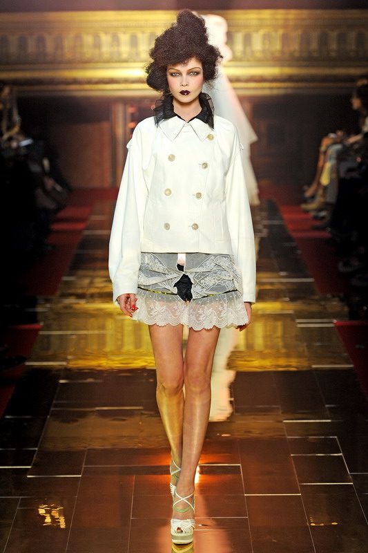 John Galliano 11ĸͼƬ