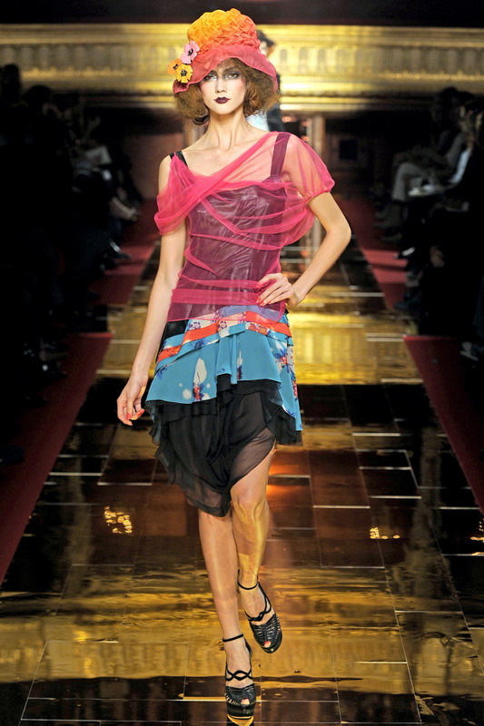 John Galliano 11ĸͼƬ