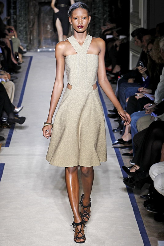 Yves Saint Laurent 11ĸDƬ