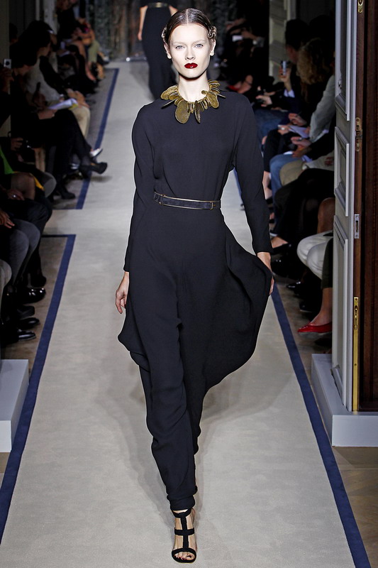Yves Saint Laurent 11ĸDƬ