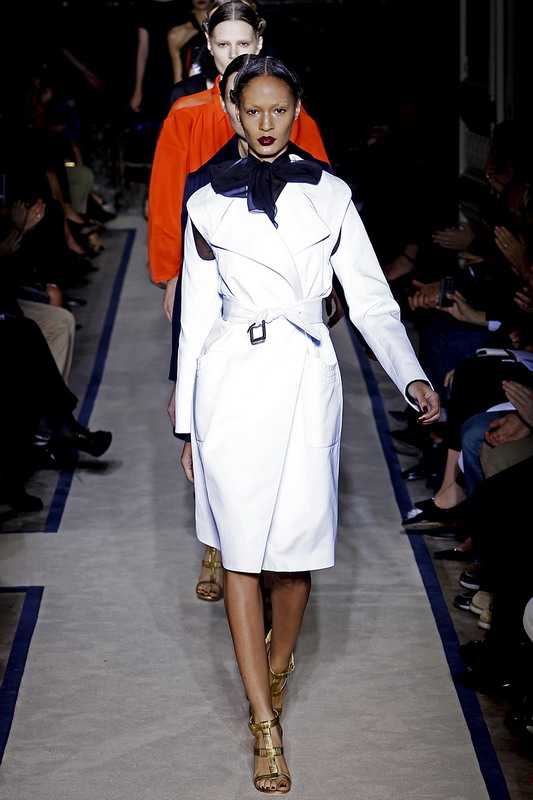 Yves Saint Laurent 11ĸDƬ
