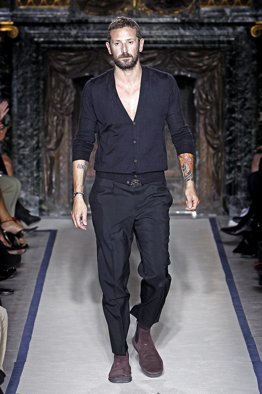 Yves Saint Laurent 11ĸDƬ