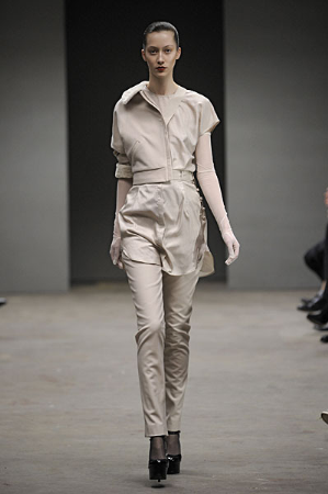 Richard Nicoll 10ﶬDƬ