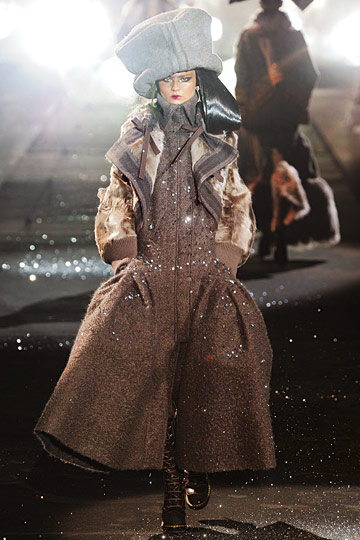 John Galliano 10ﶬͼƬ