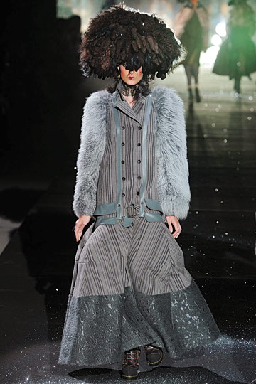 John Galliano 10ﶬͼƬ