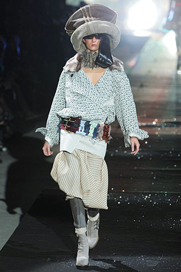 John Galliano 10ﶬͼƬ