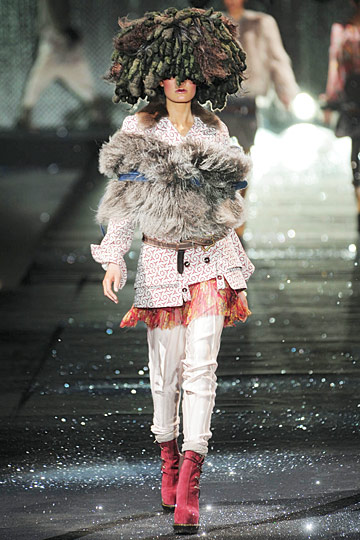 John Galliano 10ﶬͼƬ