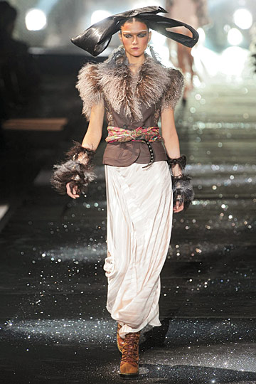 John Galliano 10ﶬͼƬ