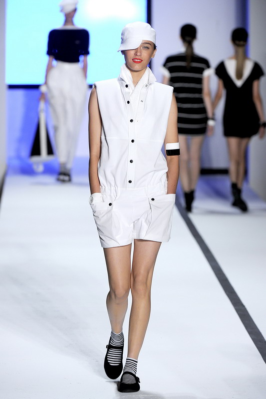 Lacoste 11ĸDƬ