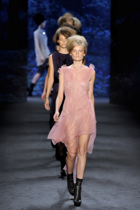 Vera Wang 11ĸDƬ