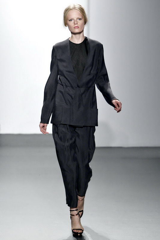 Calvin Klein 11ĸDƬ