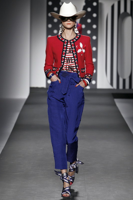 Moschino 11ĸDƬ
