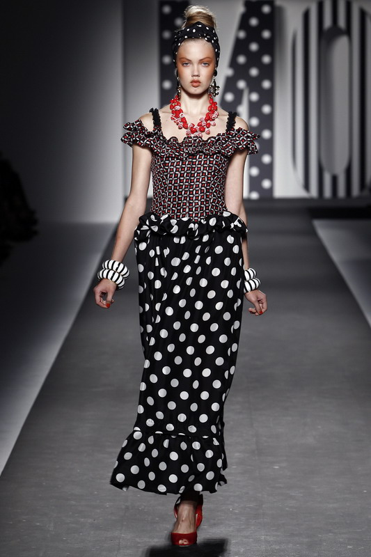 Moschino 11ĸDƬ